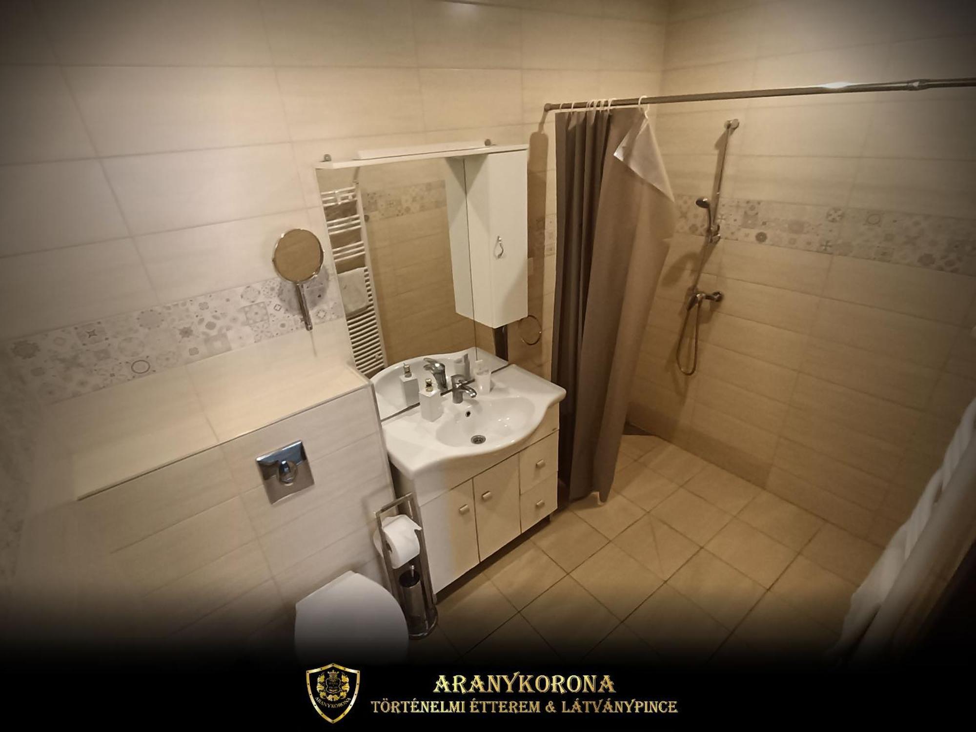 Aranykorona Apartmanház Miskolc Exterior foto